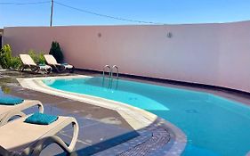Villa Yasmine Suite avec Jacuzzi Réservée aux Familles